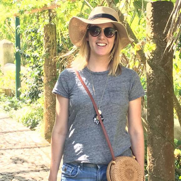 Meet your Posher, Colleen - Picture 1 of 1